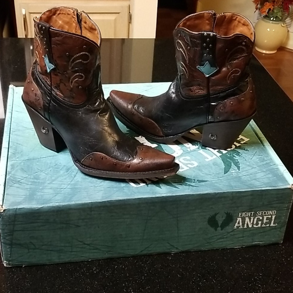Eight Second Angel Western Boot - image 1